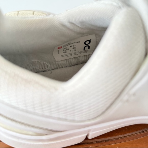 On Cloud The Roger Advantage Men White Sneakers | US 11 - Picture 7 of 9